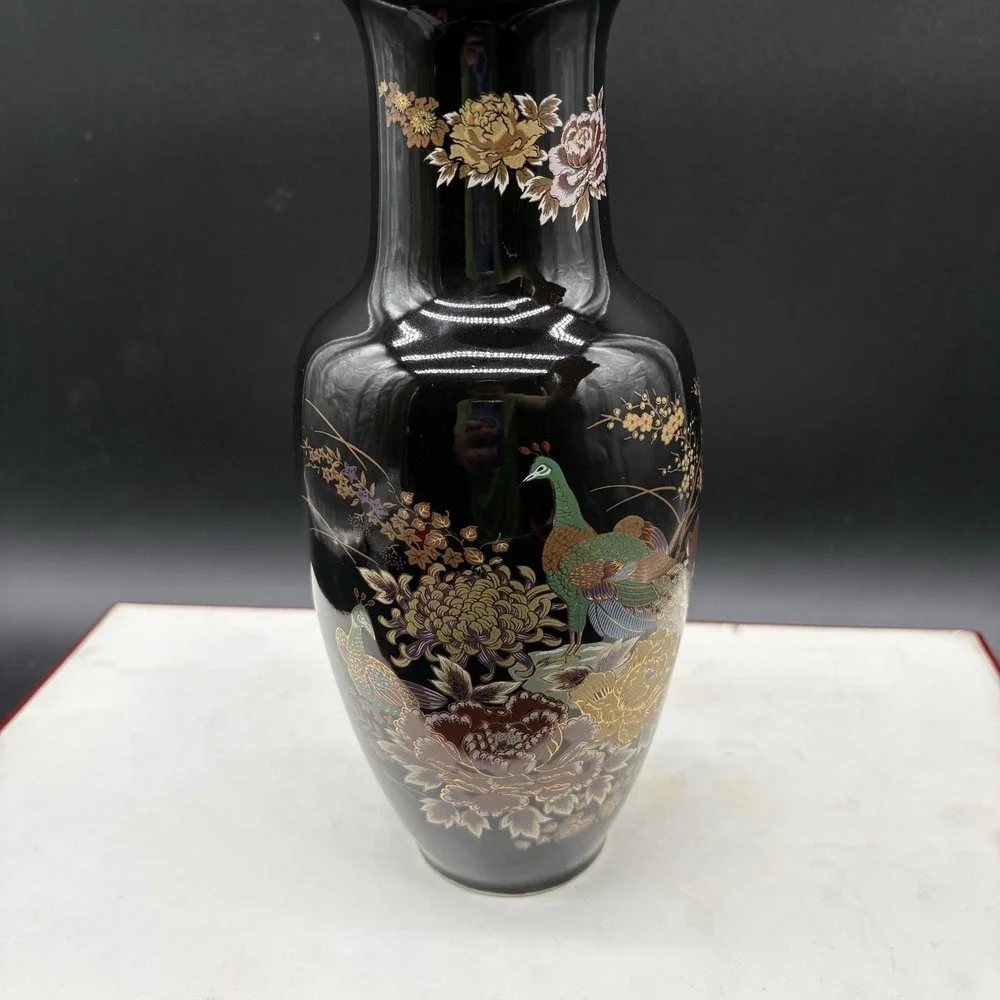 Peacock Vase Black 10.5